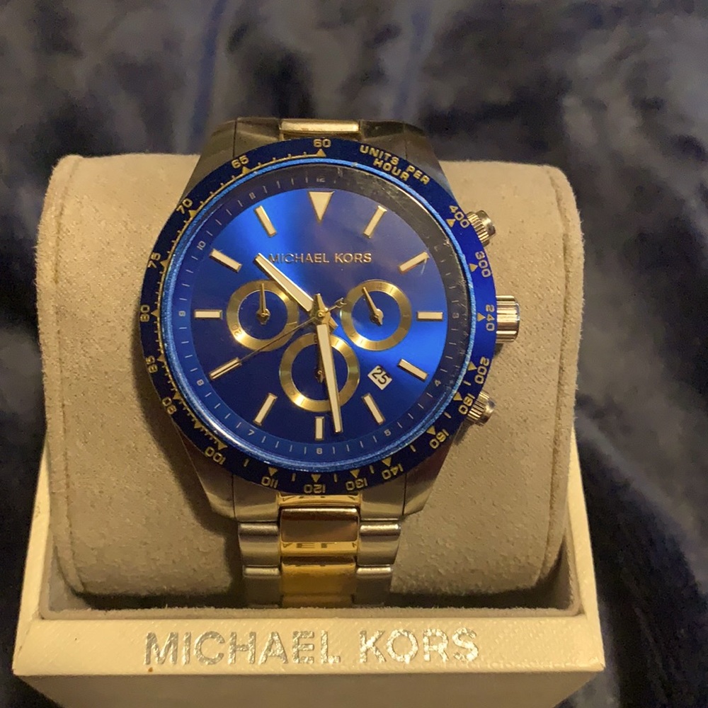 NEW - Michael Kors Blueface men’s wristwatch